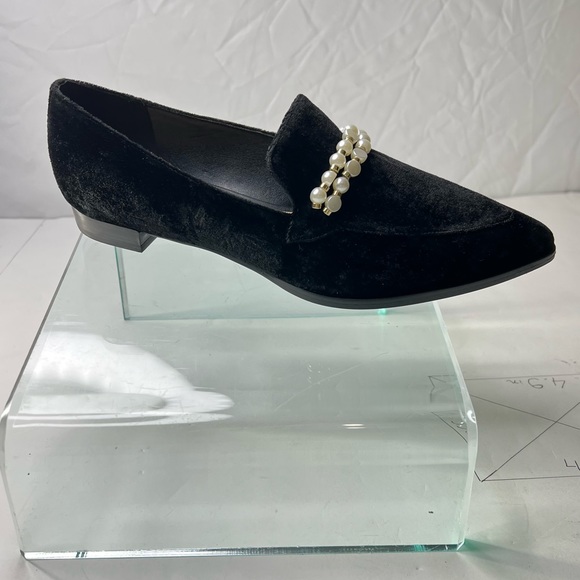 Marc Fisher Women’s Kneel Velvet Faux Pearl Loafers 8M Black Slip On Pointed Toe - Picture 4 of 10